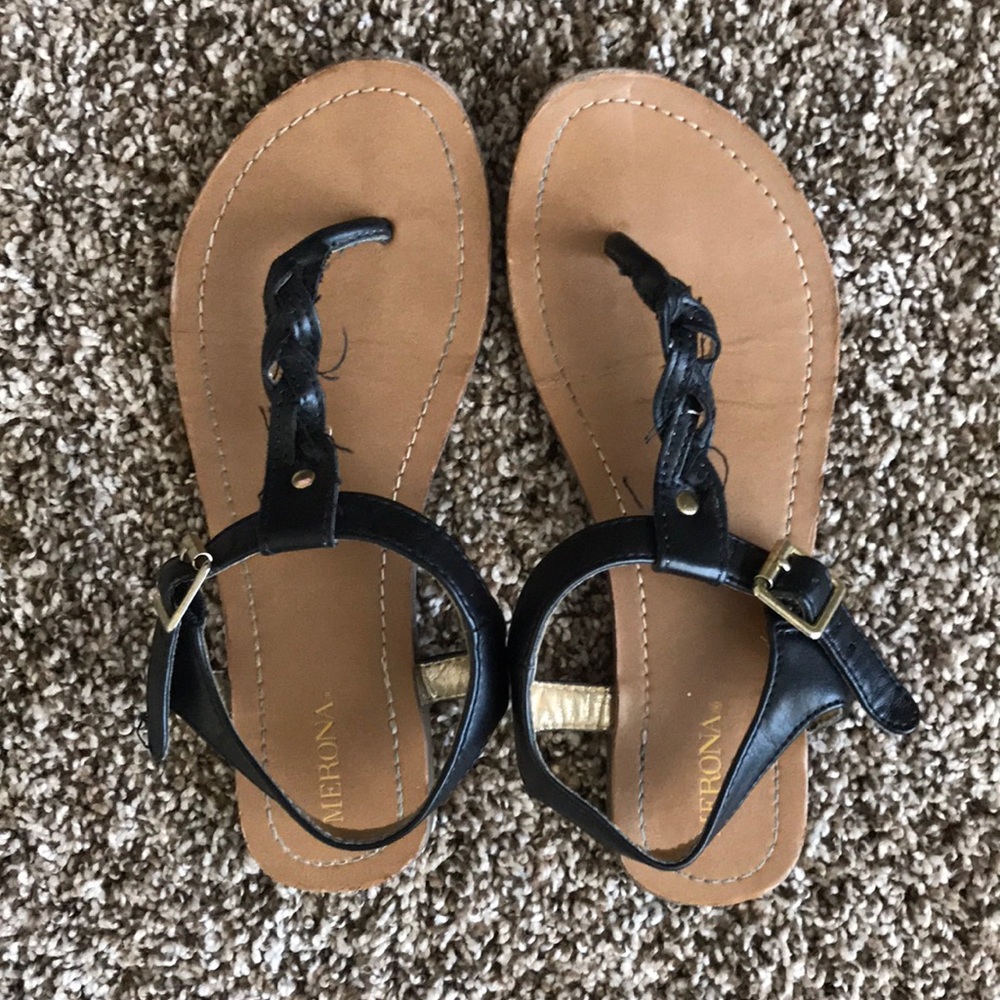 Black Sandals Sz 5.5